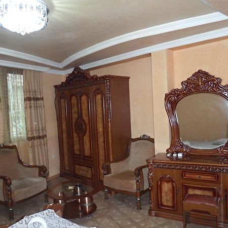 Hotel Old Star Batumi Ruang foto