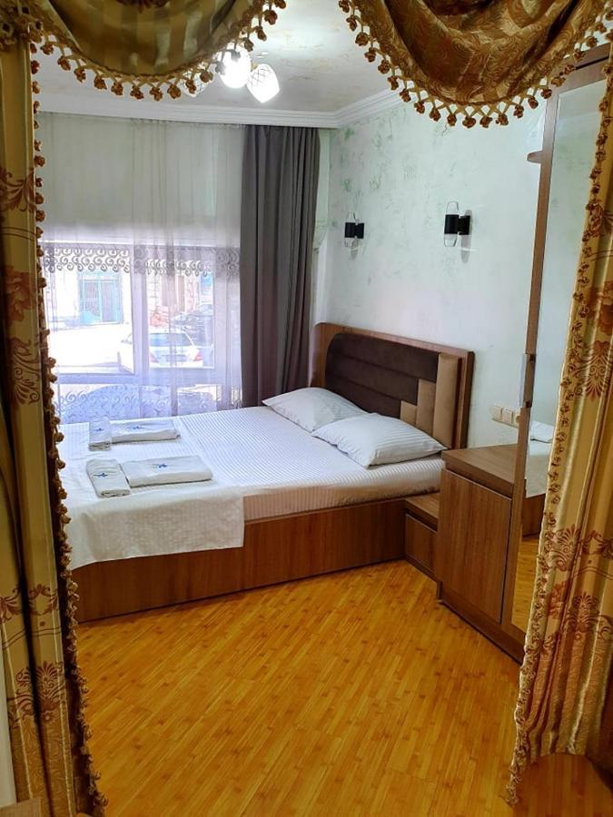Hotel Old Star Batumi Bagian luar foto