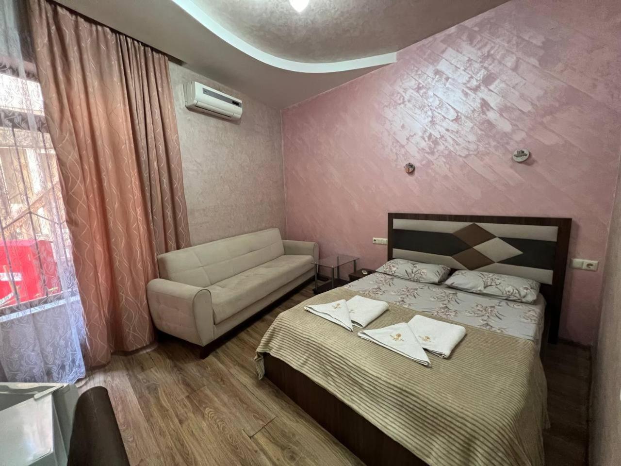 Hotel Old Star Batumi Bagian luar foto