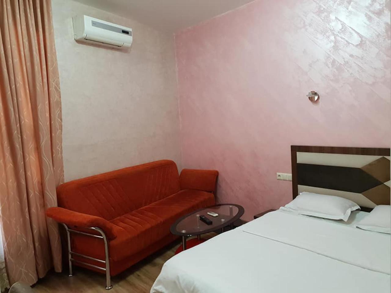Hotel Old Star Batumi Bagian luar foto
