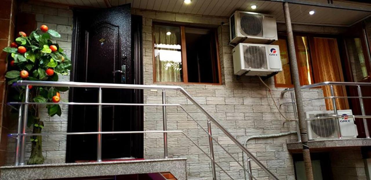 Hotel Old Star Batumi Bagian luar foto
