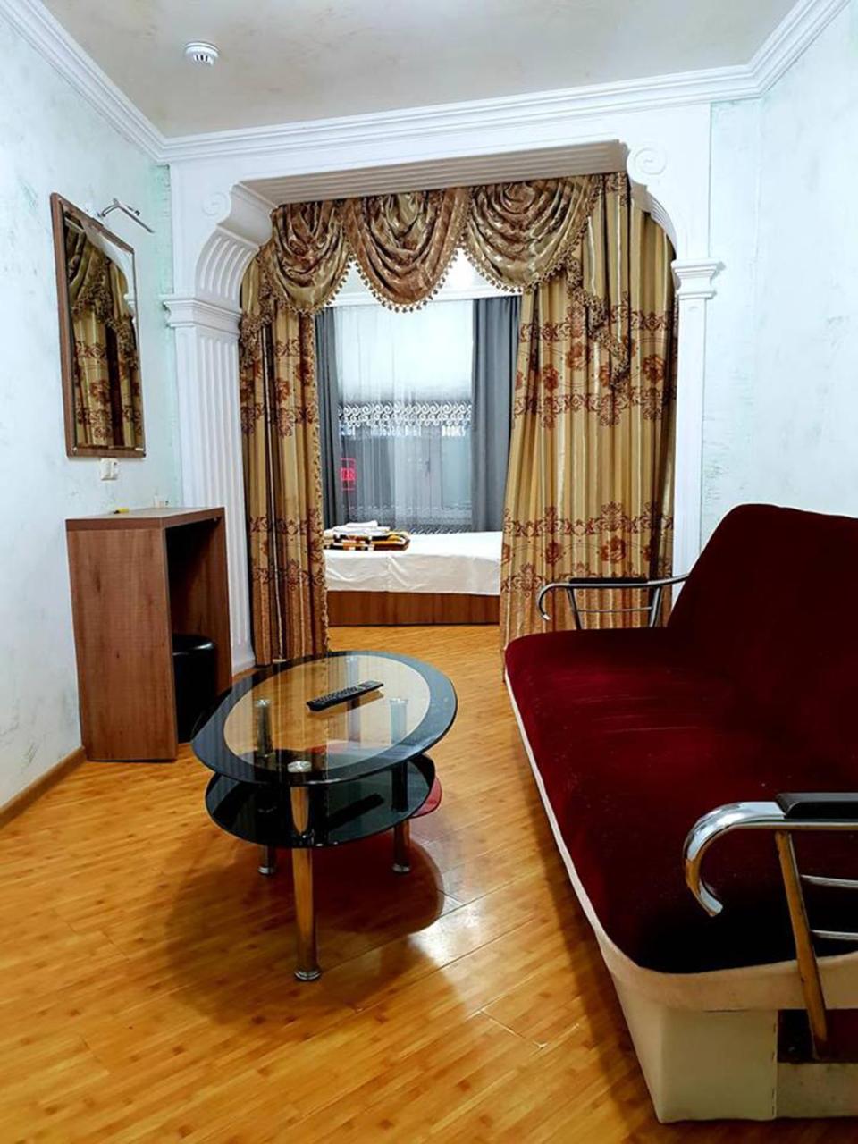 Hotel Old Star Batumi Bagian luar foto