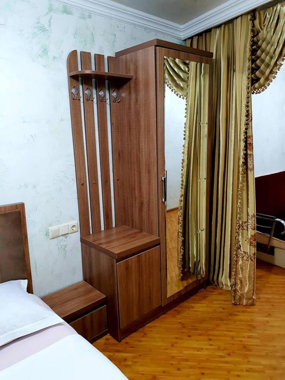 Hotel Old Star Batumi Bagian luar foto