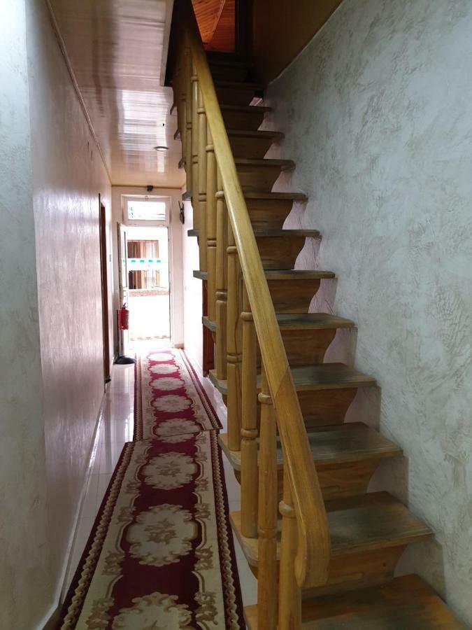 Hotel Old Star Batumi Bagian luar foto